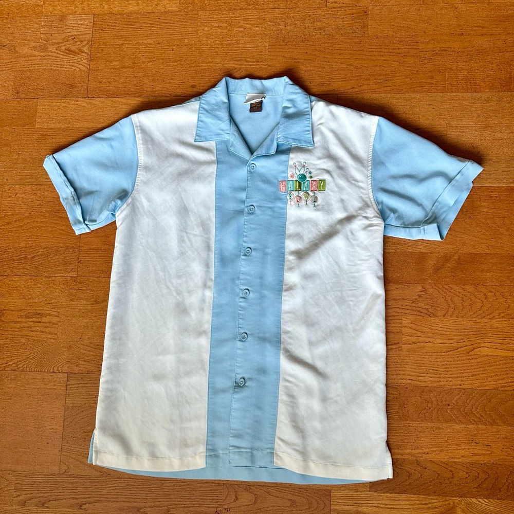 Universal Resort Cabana Bay Hotel bowling T-shirt in size medium